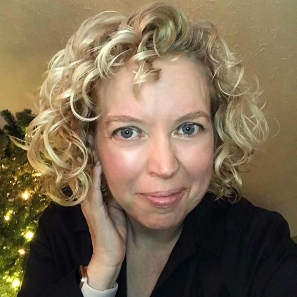 Meet your Posher, Heather - Picture 1 of 1